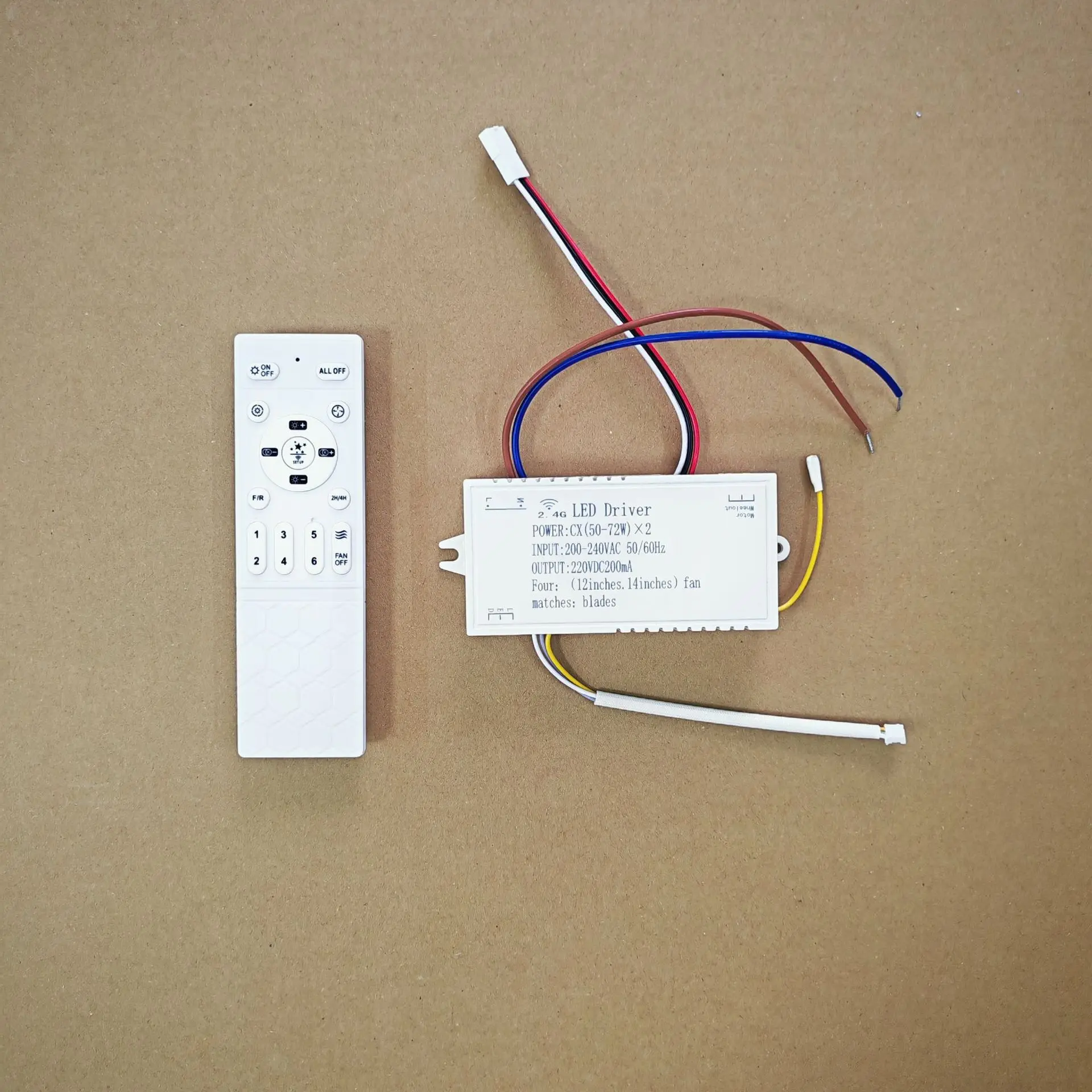 Adjustable Airflow Fan DC Inverter Fan 2.4G Network Control Bright Light Output 2.4G Network For Comfortable Living