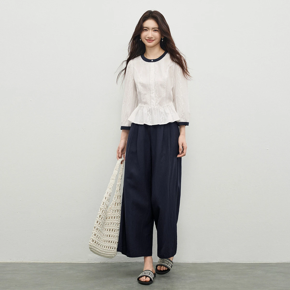 

SENTUBILA Women Round Neck Color-block Cotton Chiffon Top with Linen Lyocell Wide-leg Pants Set 2026 Spring Casual 161ZK6800Z
