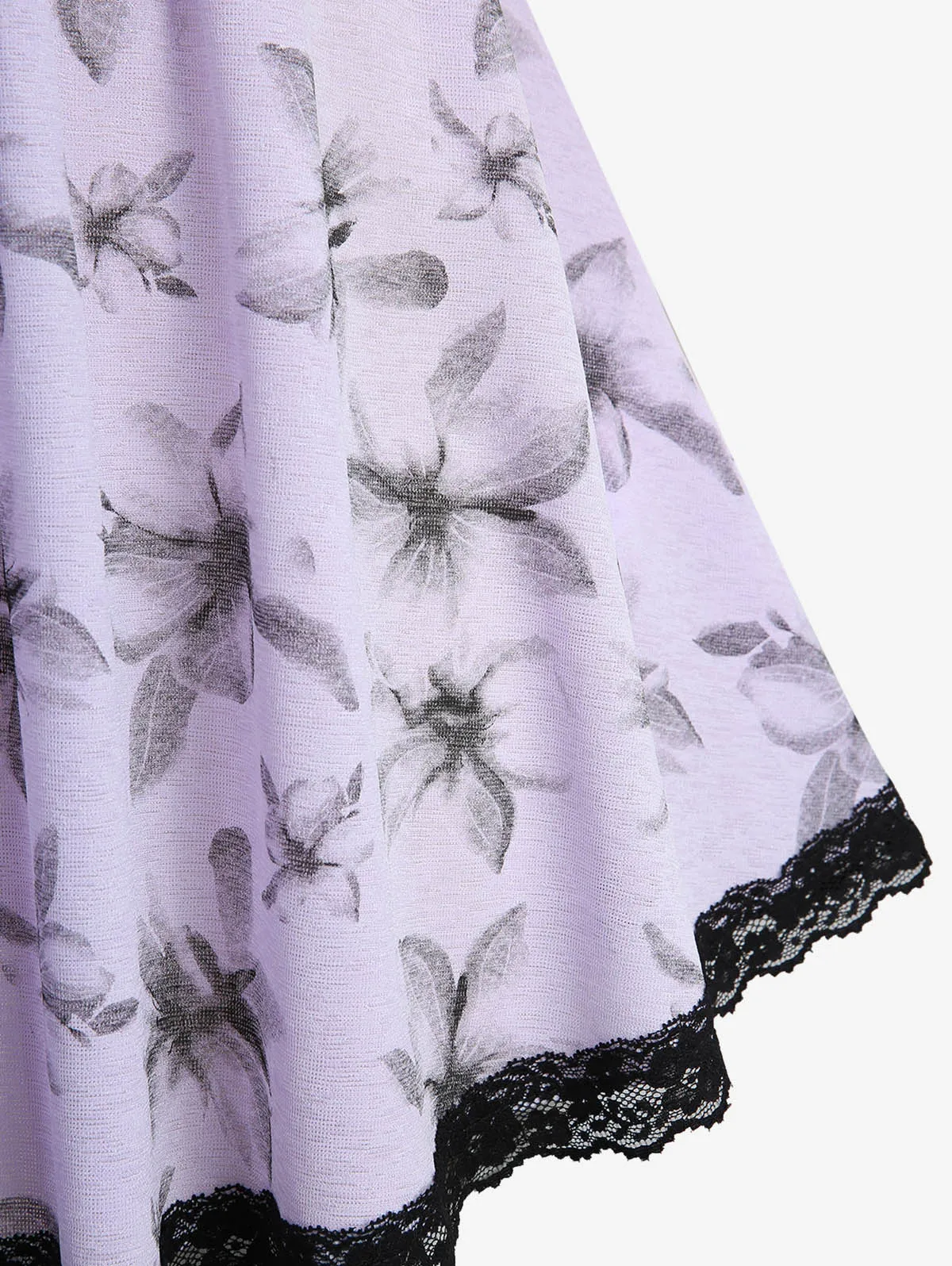 เสื้อยืดผู้หญิงไซส์ใหญ่ ROSRGAL ลายดอกไม้สีม่วง คอเสื้อแบบพันได้ แต่งขอบลูกไม้ เสื้อเปิดไหล่ลำลอง