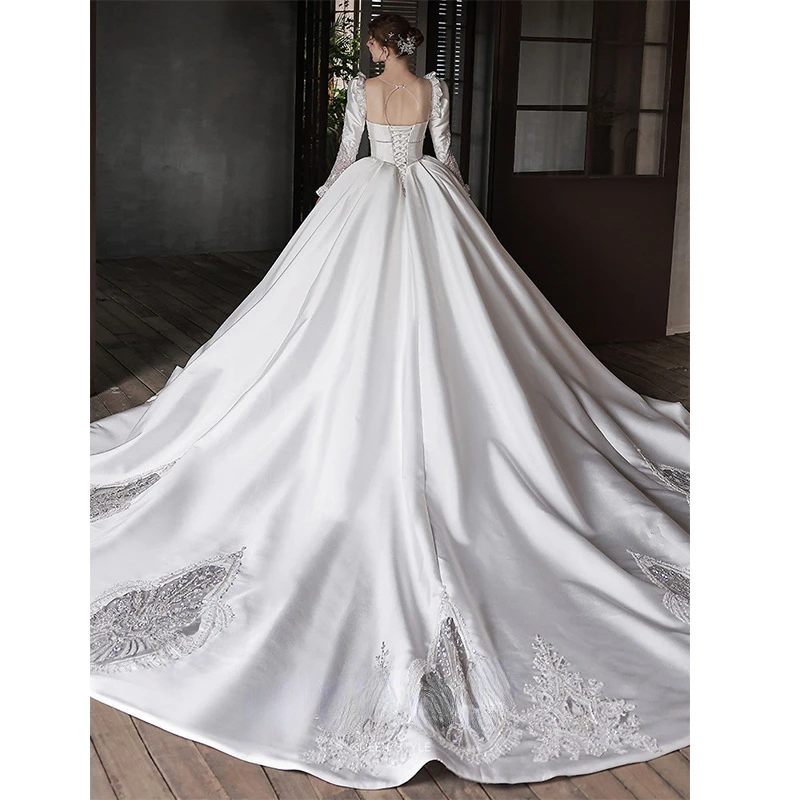 Luxury Stunning Satin A-Line Wedding Gowns Vintage Court Beading Appliques Princess Wedding Dresses Gorgeous Bridal Gowns 2024