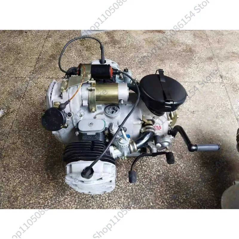 

Old Yangtze 750 engine assembly, retro side three-wheel engine, 24 horsepower without reverse and 32 horsepower
