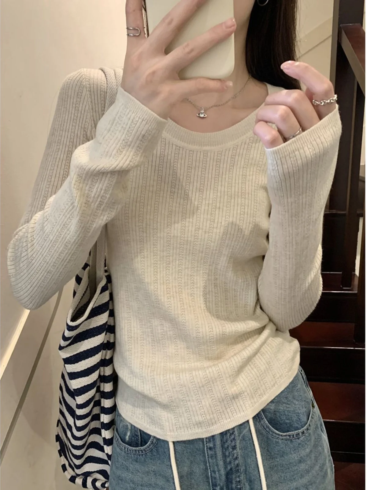 

Ранняя весна, корейский женский свитер U-Ne Base irt, внутренняя одежда, дизайн с узором, мягкий вязаный свитер, топ Slim Fit Long Sve