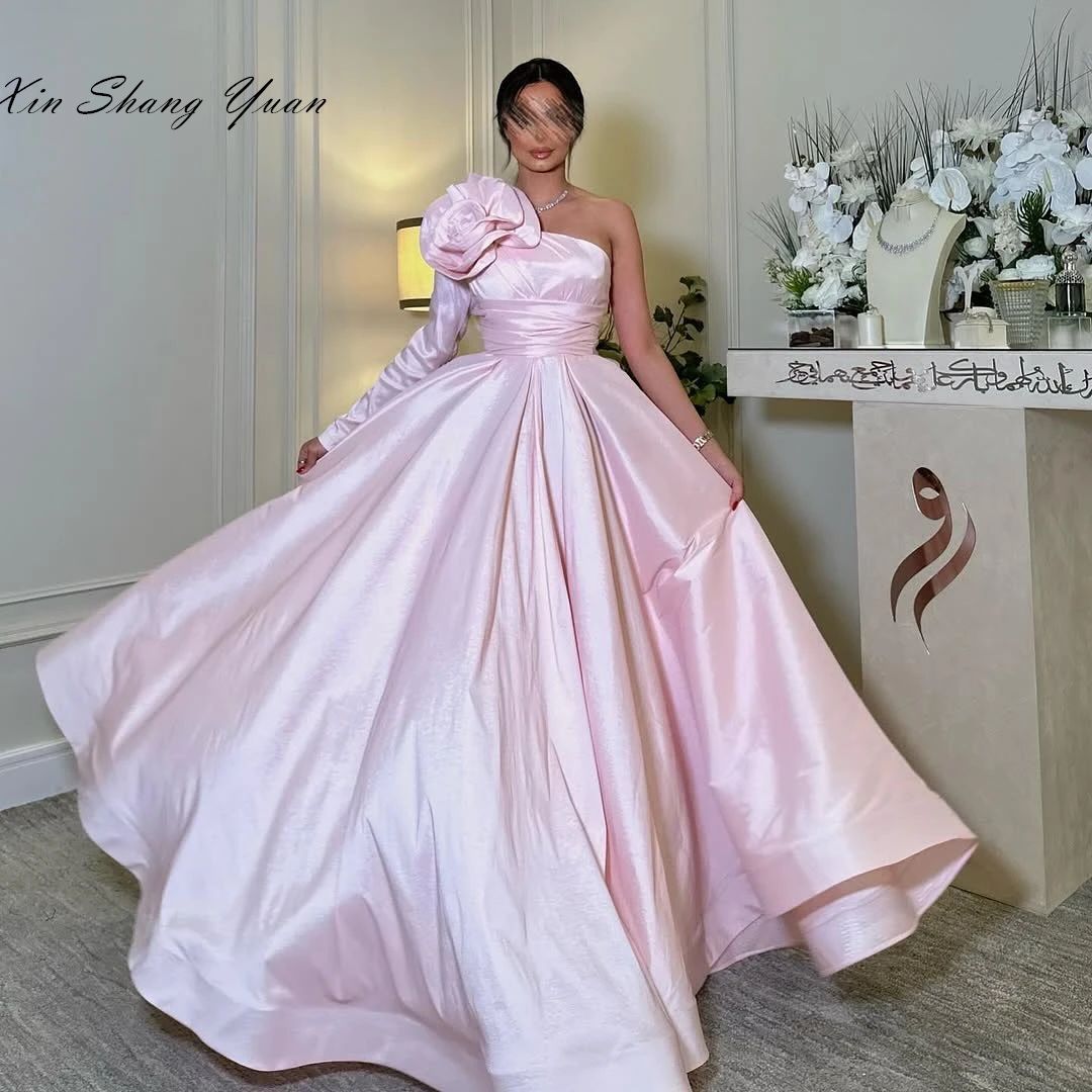 ที่กําหนดเองชุดราตรีคลาสสิกซาติน Strapless หนึ่งไหล่แขนยาวชุดราตรี A-Line Sweep Train Appliques Party Dresses