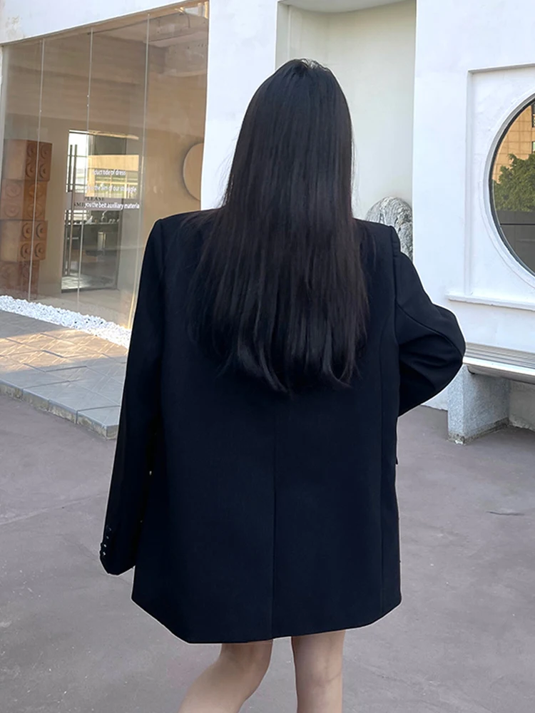 سترة فاخرة من حجر الراين والريش باللون الأسود للنساء لربيع وخريف 2025 معطف كبير الحجم مطرز باللؤلؤ سترة مزدوجة الصدر INKEO 5O037