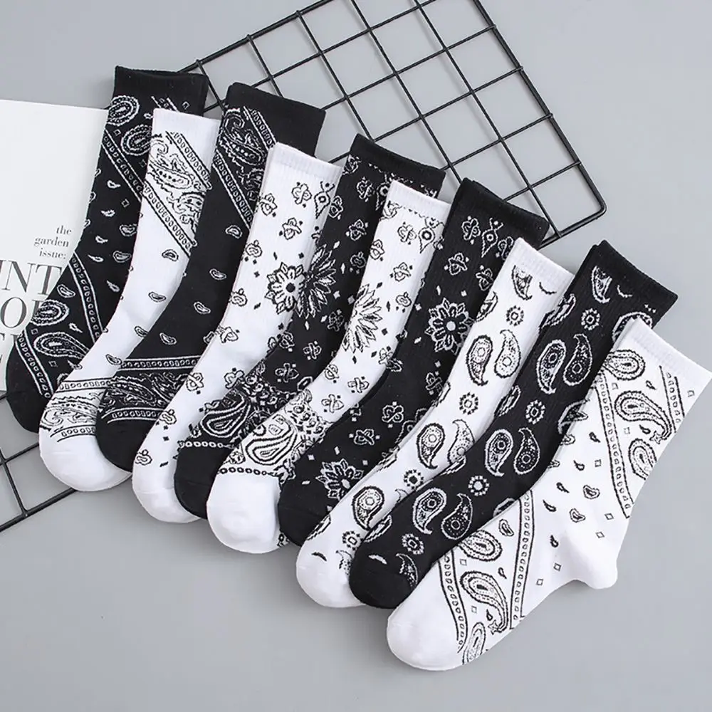 Fashion Harajuku Fashion Paisley Flower Socks Printed Hip Hop Woman Men Socks Middle Tube Hosiery