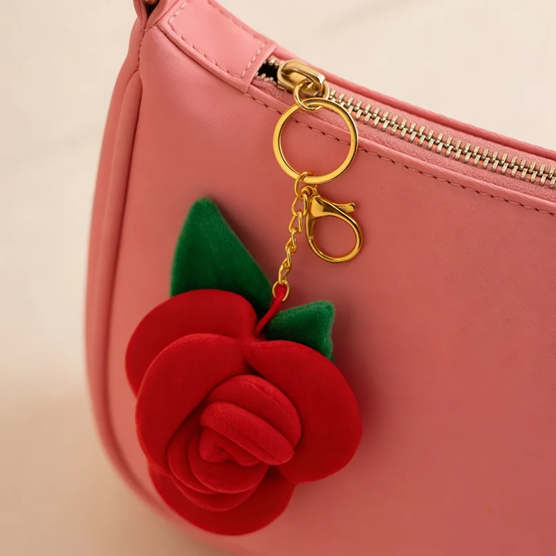 1 Stück 8cm Künstliche Blume Rose Plüsch-Anhänger Spielzeug Schöne Rosenblume Taschen-Schlüsselanhänger Puppe für Freundin Valentinstagsgeschenk