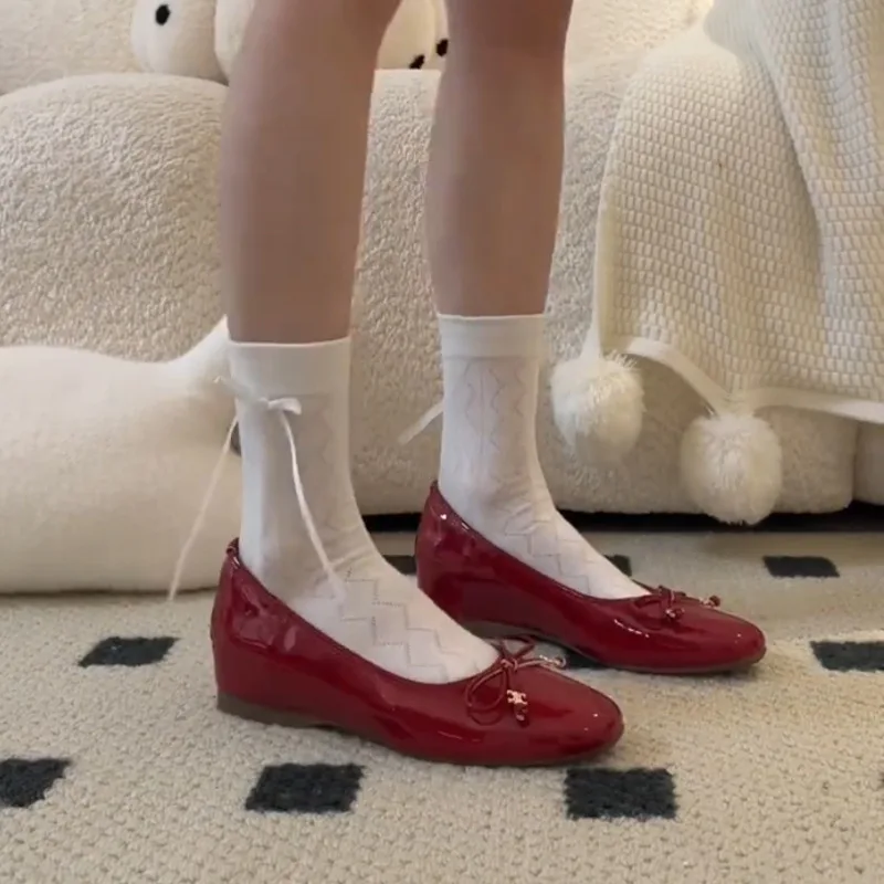 

Воловья кожа! Красные балетки на плоской подошве, французские туфли, женские новые весенне-осенние маленькие кожаные Туфли Мэри Джейн