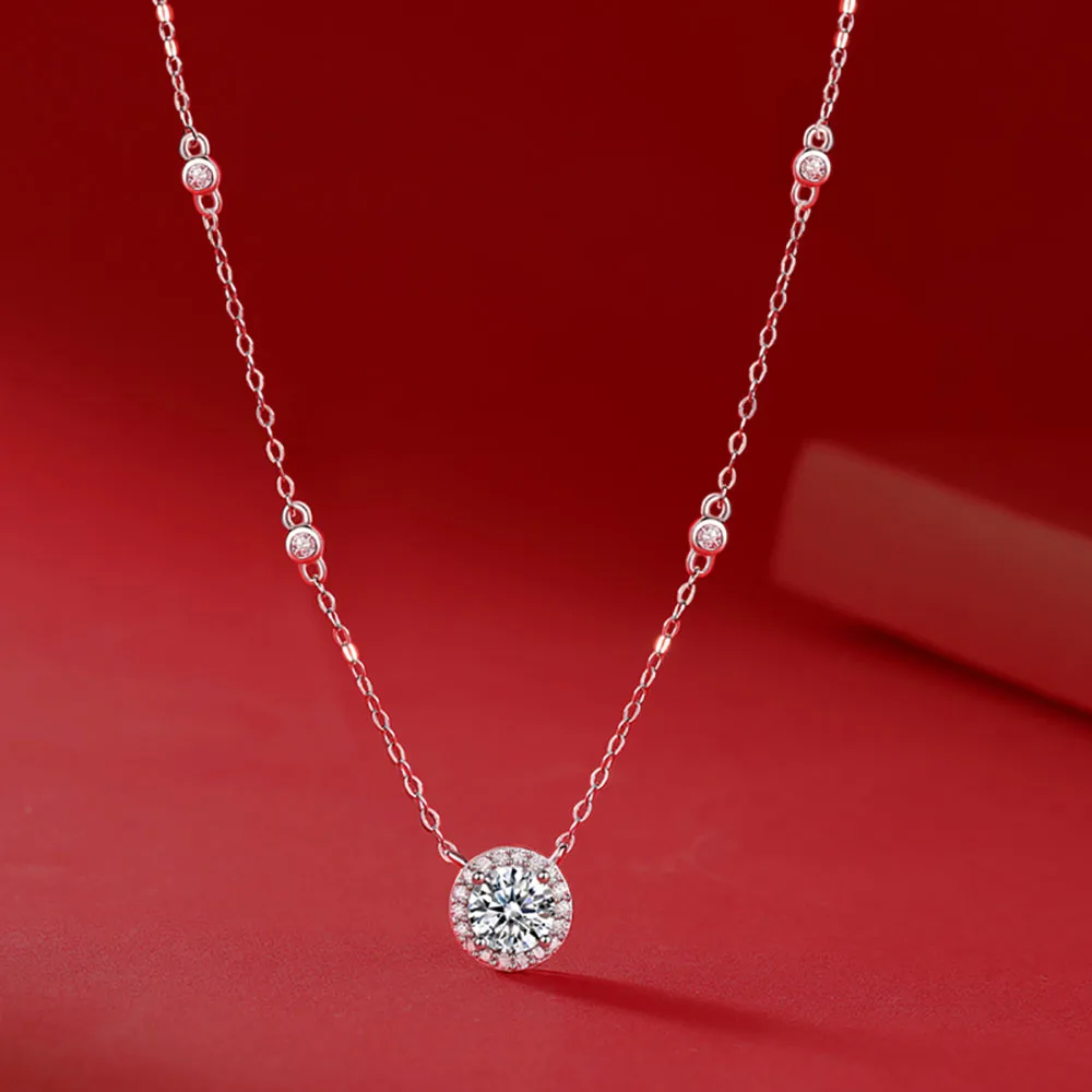 Serenity Day S925 Sterling Silver Plate Pt950 Clavicle Chain Jewelry 1 Carat Moissanite Dot Starlight Pendant Necklace Wholesale