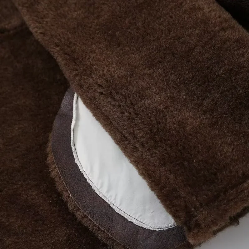 เสื้อแจ็คเก็ตหนังกลับผสมขนแกะแบบแพทช์เวิร์ค คอปกแบบออร์ต สไตล์ฮ่องกง สำหรับฤดูใบไม้ร่วงและฤดูหนาว เหมาะสำหรับขี่มอเตอร์ไซค์