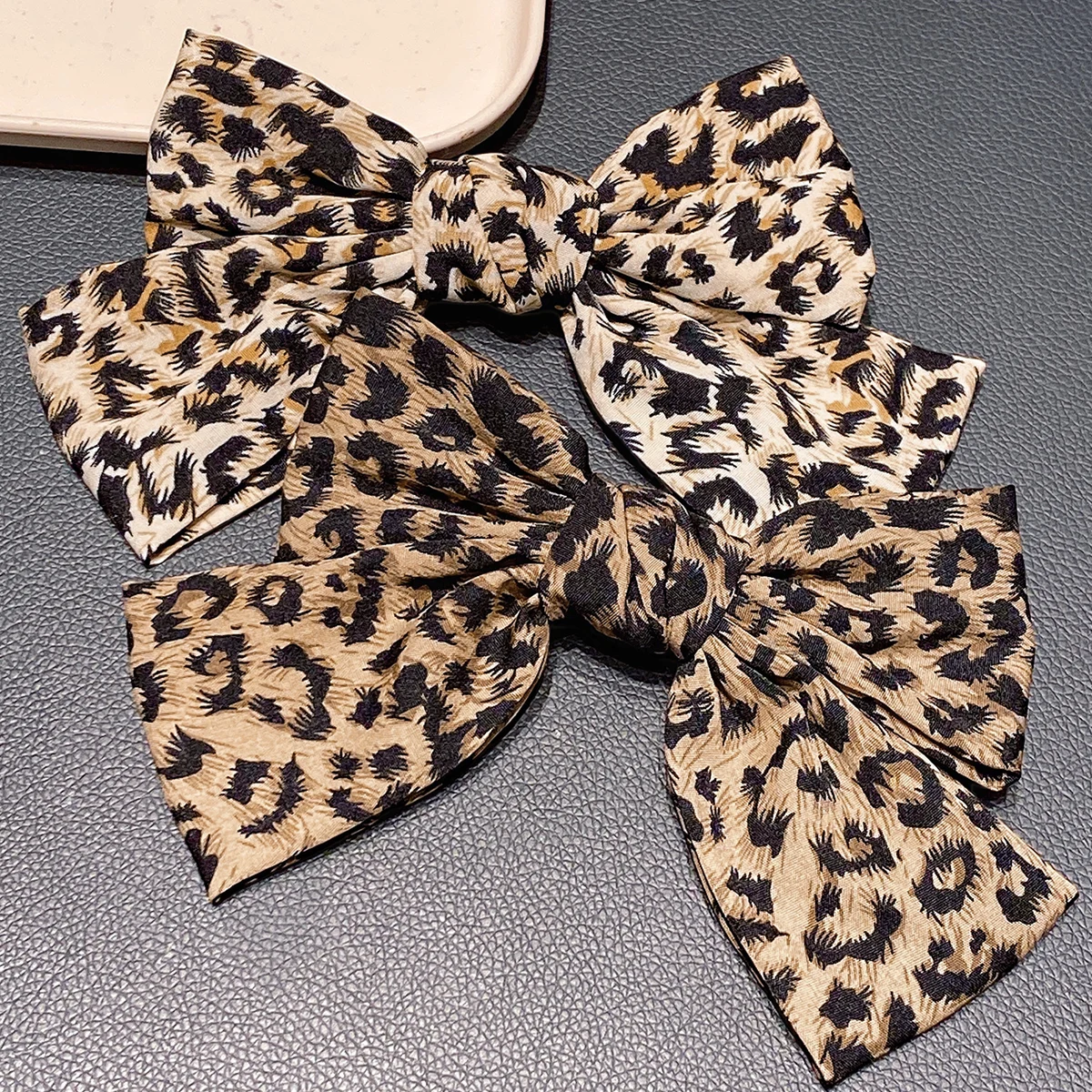 2Pcs Retro Leopard Print Fabric Big Bow Hair Clip Autumn Winter Half-Up Spring Clip Women Hair Accessories