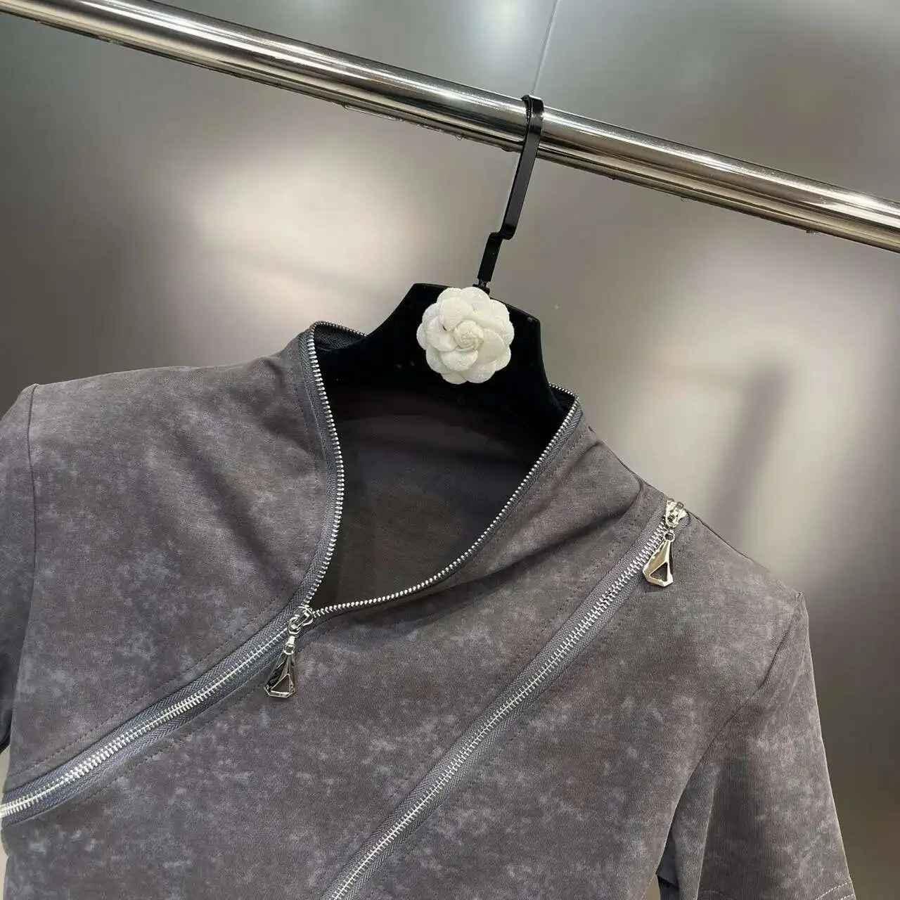DEAT Chic Personality Zipper Designer T-shirt Women's V-neck Elastic Short Sleeve Sports Tops Female 2023 Summer New 11XX3228 Saae8ab4d98194f9f822c5ec51ac16c664