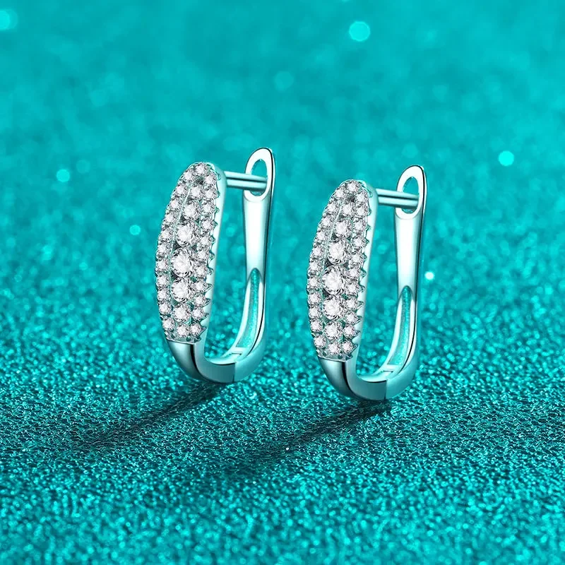 18K Gold Inlaid with Simple and Elegant Earrings, 40 Point High-end Design, Mozambique PT950 Platinum and Simple Earrings