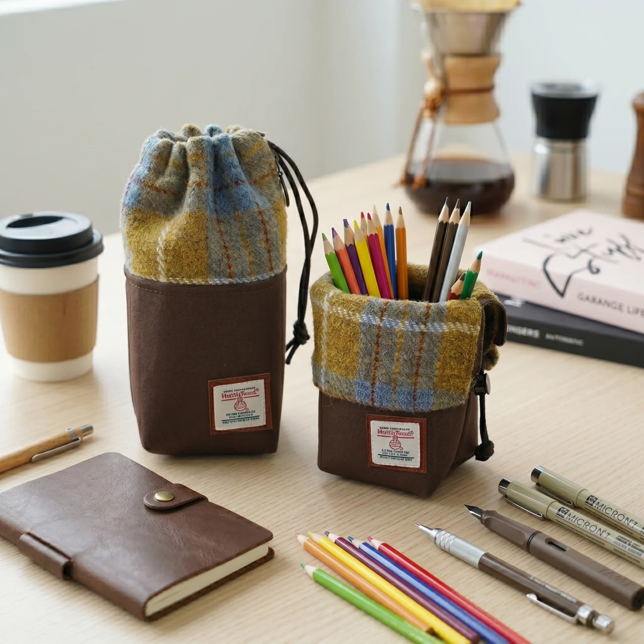 bolsa-de-almacenamiento-para-lapices-y-articulos-de-papeleria-de-gran-capacidad-con-cordon-de-la-marca-harris-tweed-diseno-exclusivo-8x20-cm