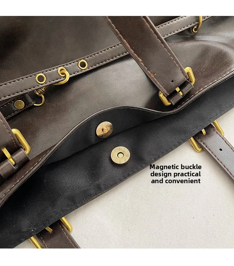 Large Vintage Women's Handbag description 29