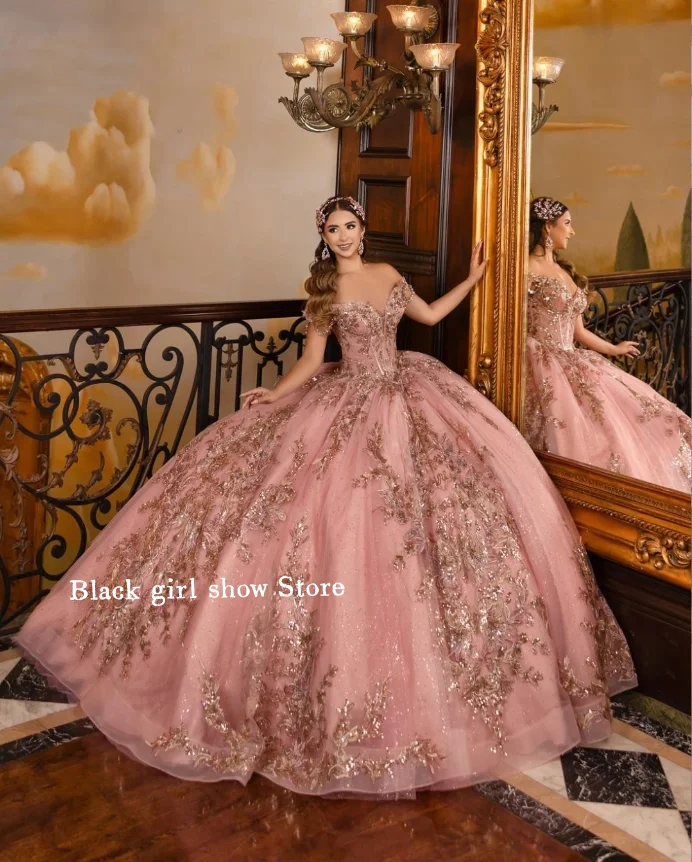 

Luxurious Pink vestidos de 15 quinceañera Off Shoulder Crystal Appliqué Glitter Lace Poncho vestidos de 15 años quinceañera