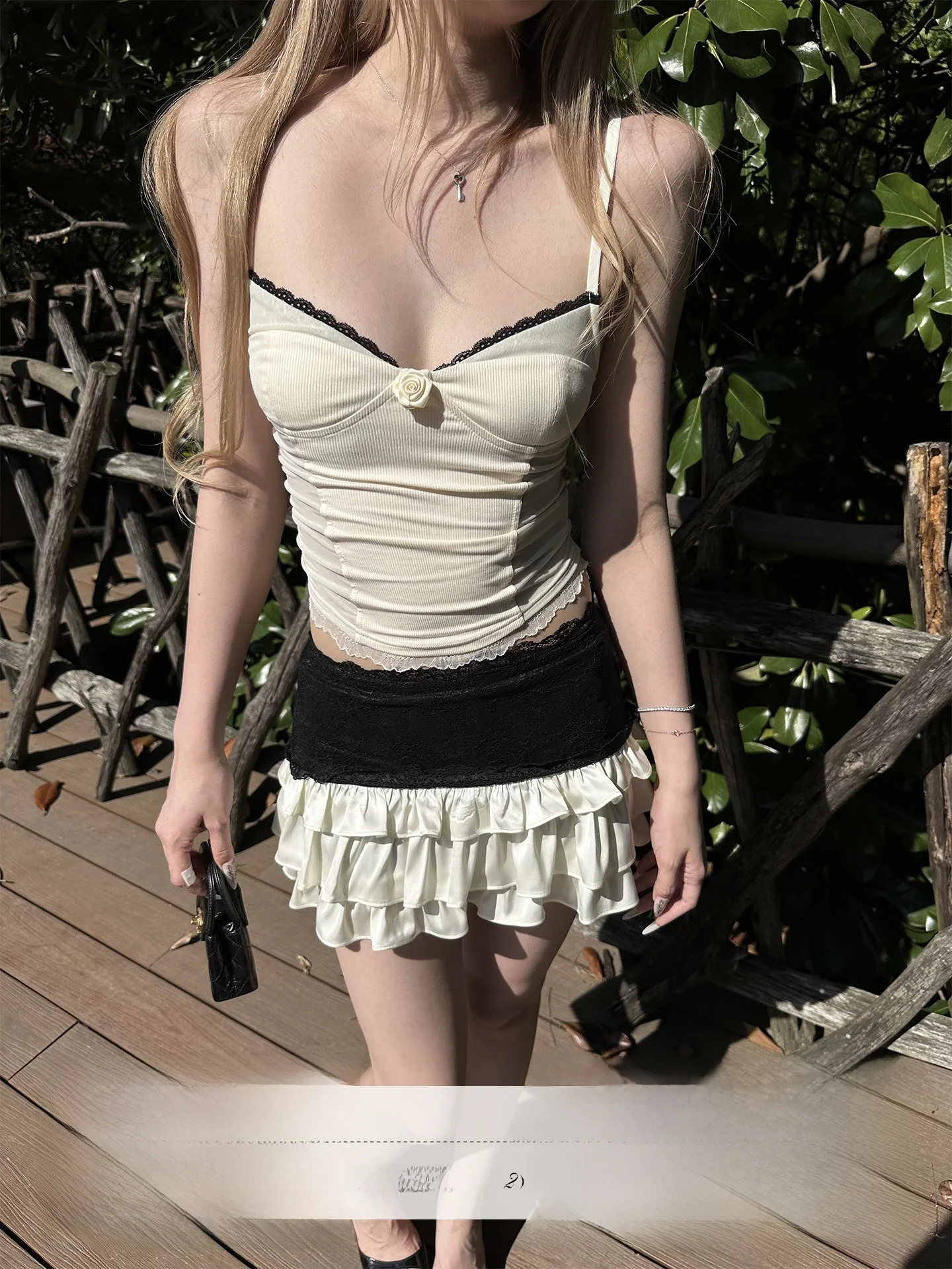

White Rose Lace Trim Mesh Patchwork Strap Vest Rase Le Sol Rose Whispers Women's Tight Fit V-neck Outerwear Summer 2026
