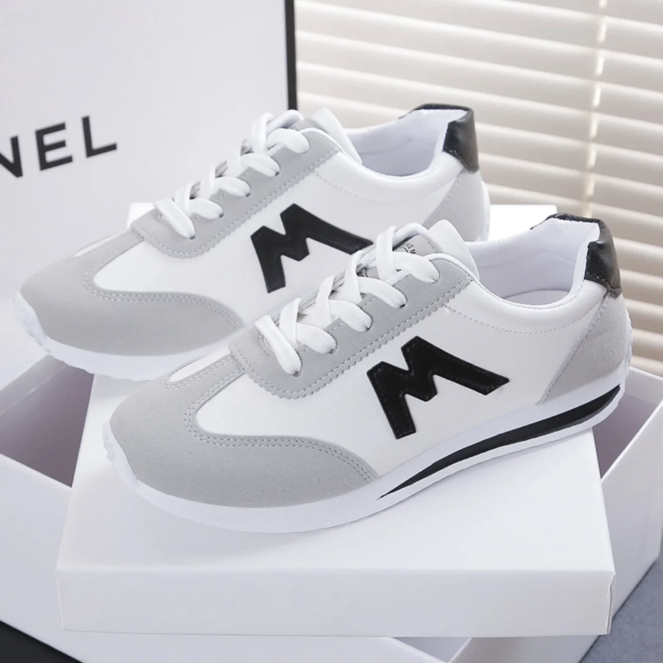 Designer-Sneaker für Damen, runder Kopf, tiefe Öffnung, leichte Sneaker, vielseitige, atmungsaktive, lässige Schnür-Sneaker, Zapatos De Mujer – Detail 3