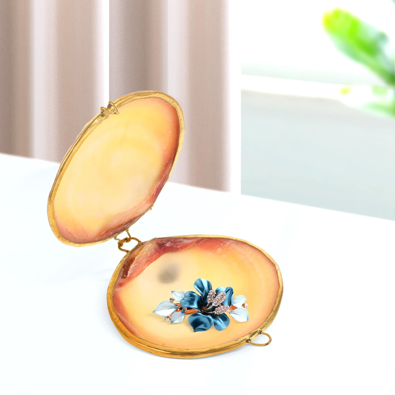 

Natural Shell Jewelry Box for Necklaces Earrings Bracelets Elegant Storage Case Organizer Portable Lightweight Small for Home