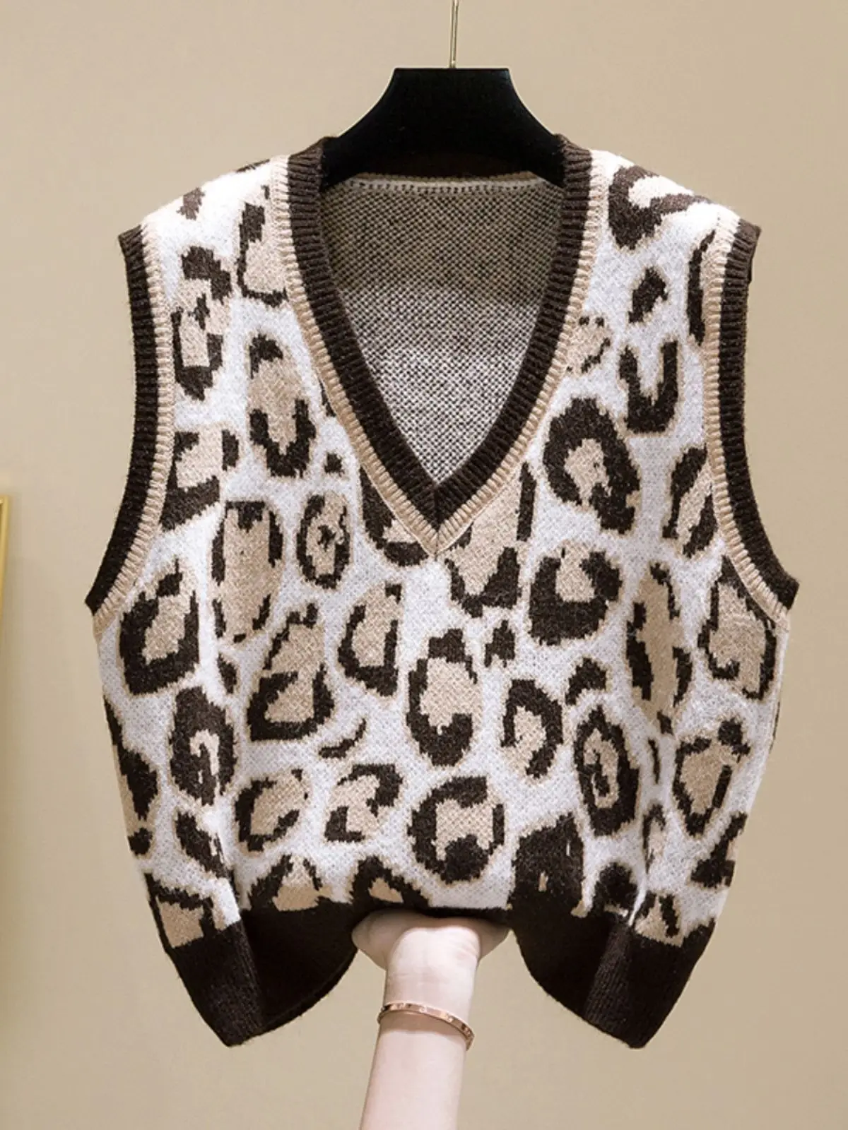 Brand New Leopard Print Vest for Exterior Wear V-neck Knitted Vest Korean Version Layered Pullover Sweater