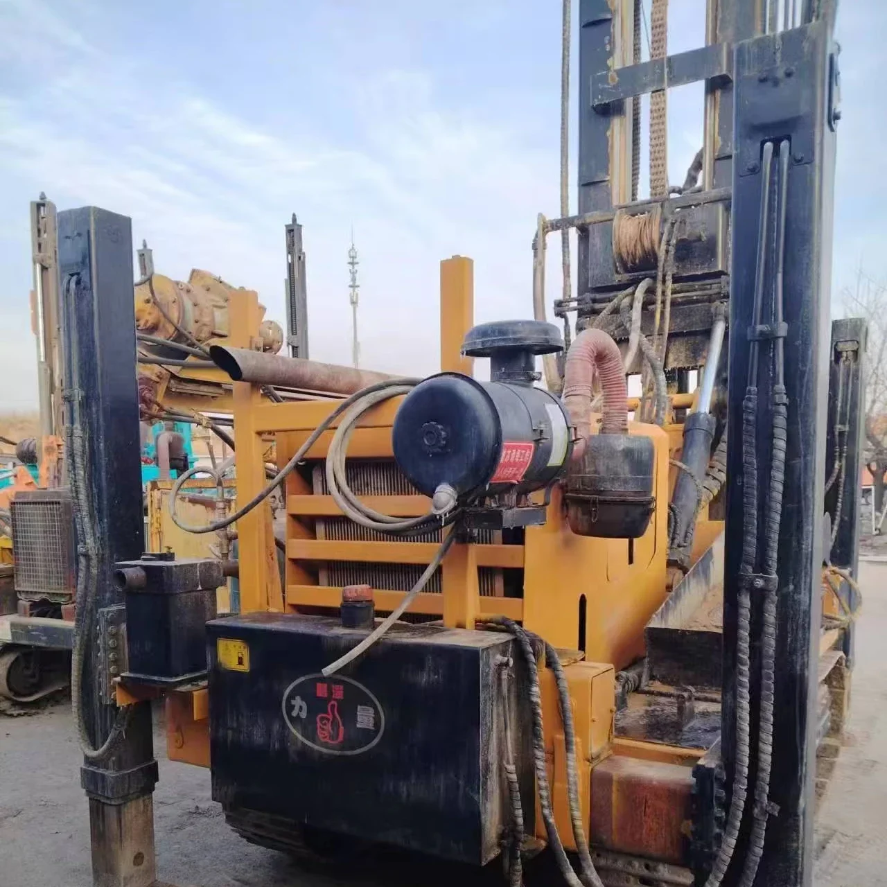 USED  drill rig  LINQUAN 400S Second hand cheap good  hydraulic working  drilling rig for water well