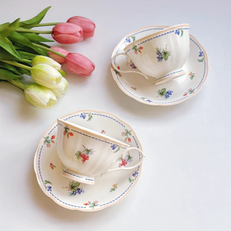 Винтажный набор чашек из костяного фарфора с блюдцем, элегантная фарфоровая чайная чашка, кофейная чашка для послеобеденного чая, черная чайная чашка, кухонная посуда для кофейни