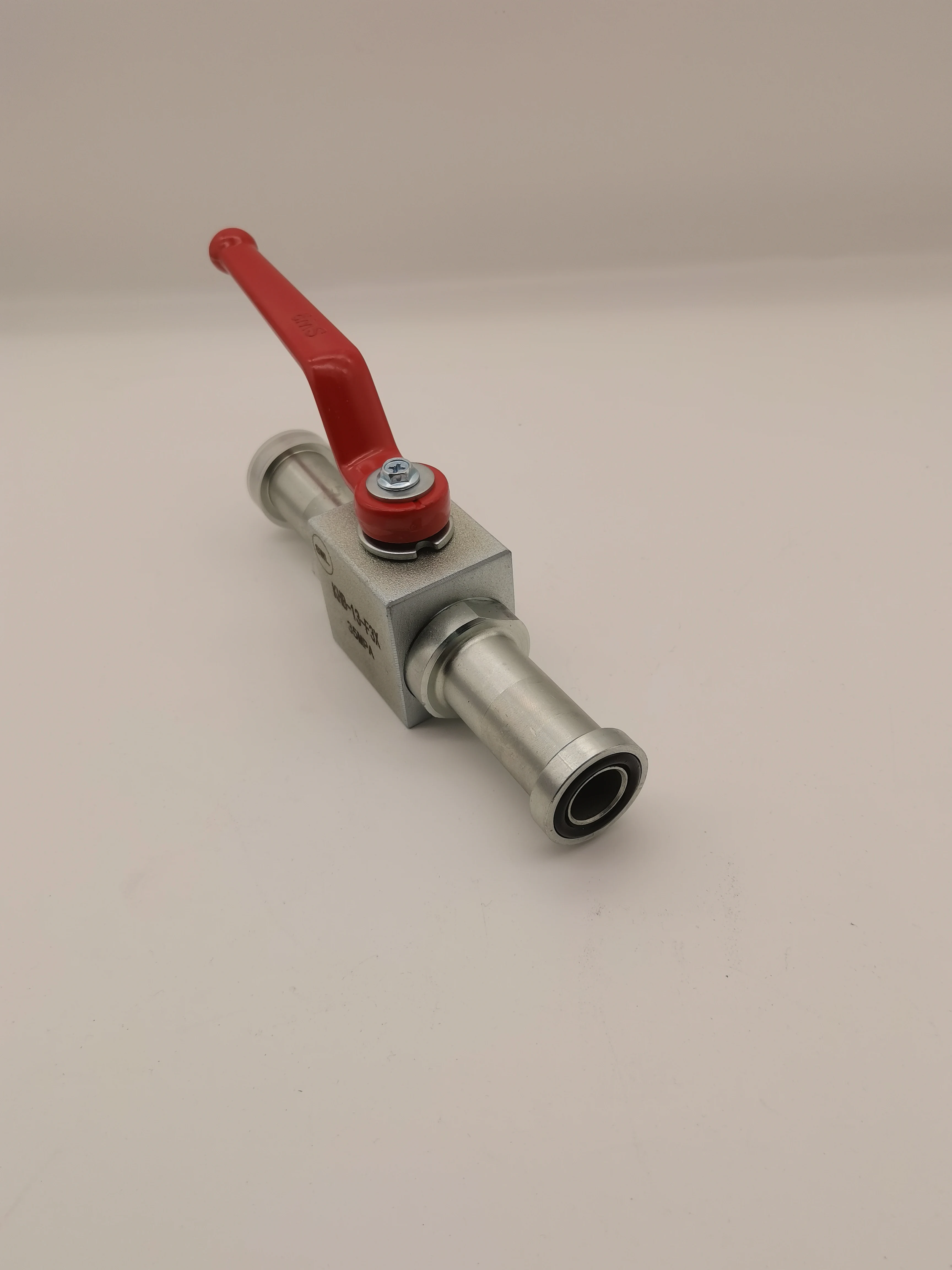 Valvola a sfera ad alta pressione NPT 1/2 DN16 VALVOLA a sfera standard per l'industria petrolifera femminile a 2 vie