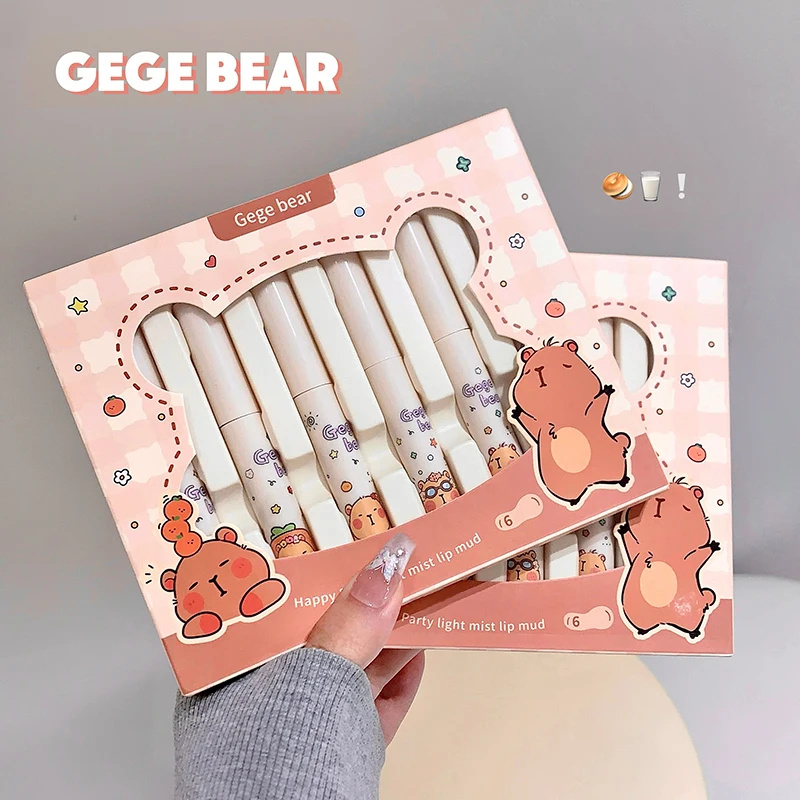 ลิปกลอสชุดปาร์ตี้ 6 ชิ้น gege bear ชุดกล่องของขวัญ ไม่เลือกสีผิว ใช้ได้กับทุกสีผิว ช่วยบำรุงความชุ่มชื้น เหมาะกับทุกสไตล์การแต่งหน้า
