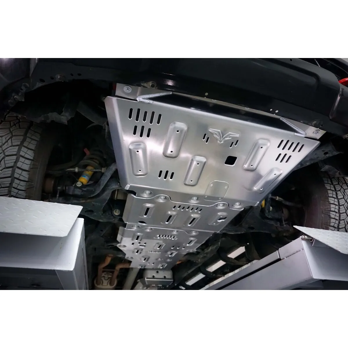 8 مللي متر نيسان تيتان اكسسوارات التغطية الكاملة لوحة التزلج Al-Mg سبيكة الحماية على الطرق الوعرة #5