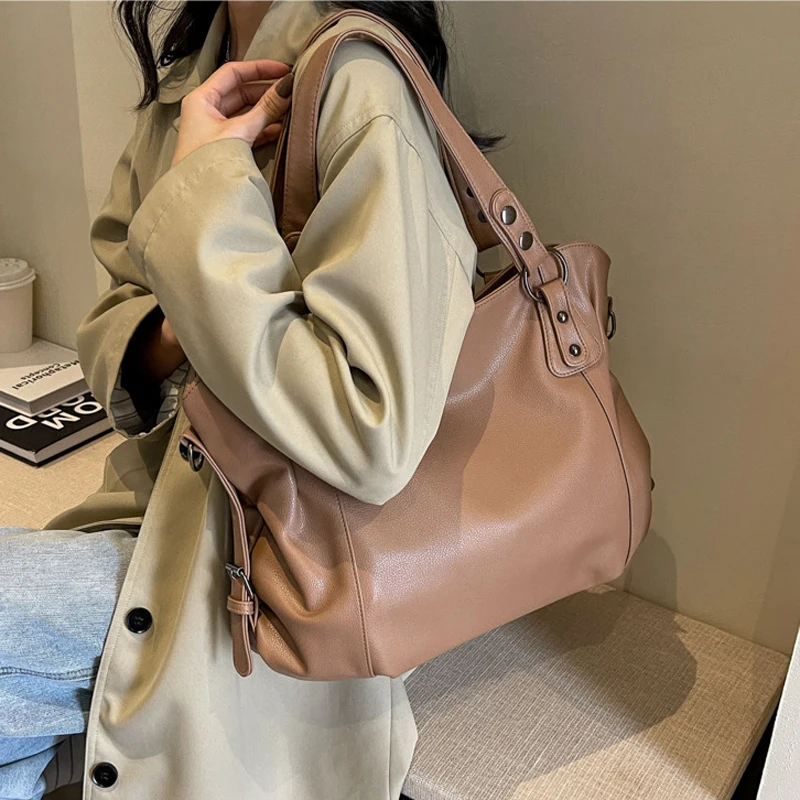 Korean Version Large Capacity Fashionable Tote Bag Soft Leather PU New Retro Women's Handbag Shoulder Crossbody Wallet Women Bag