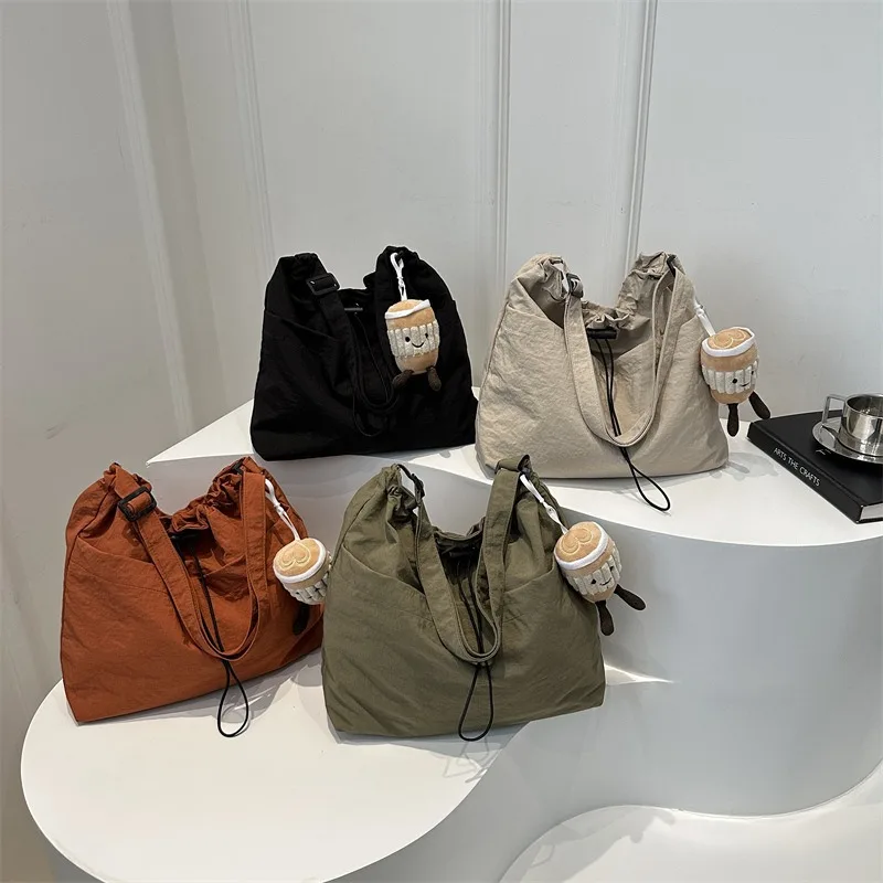 

Travel Casual Shoulder Bag Large Capacity Versatile for Women's Summer Popular Lightweight Crossbody Bag Minimalist Tote Handbag