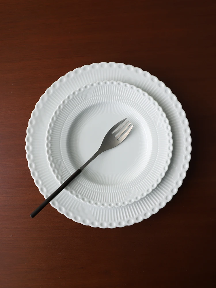 

White Lace Cerc Plate 8 Inches Jingdezhen Porcelain Dinnerware Set French Vintage Sle Pure Color round Di Home Use