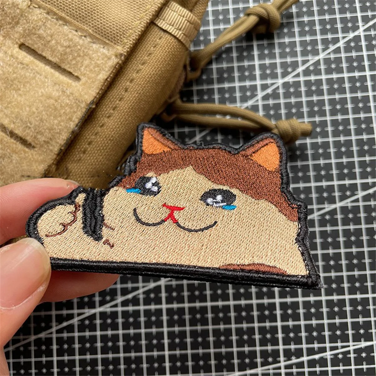 Рисунок 6 - Нашивка с вышивкой в виде кошки