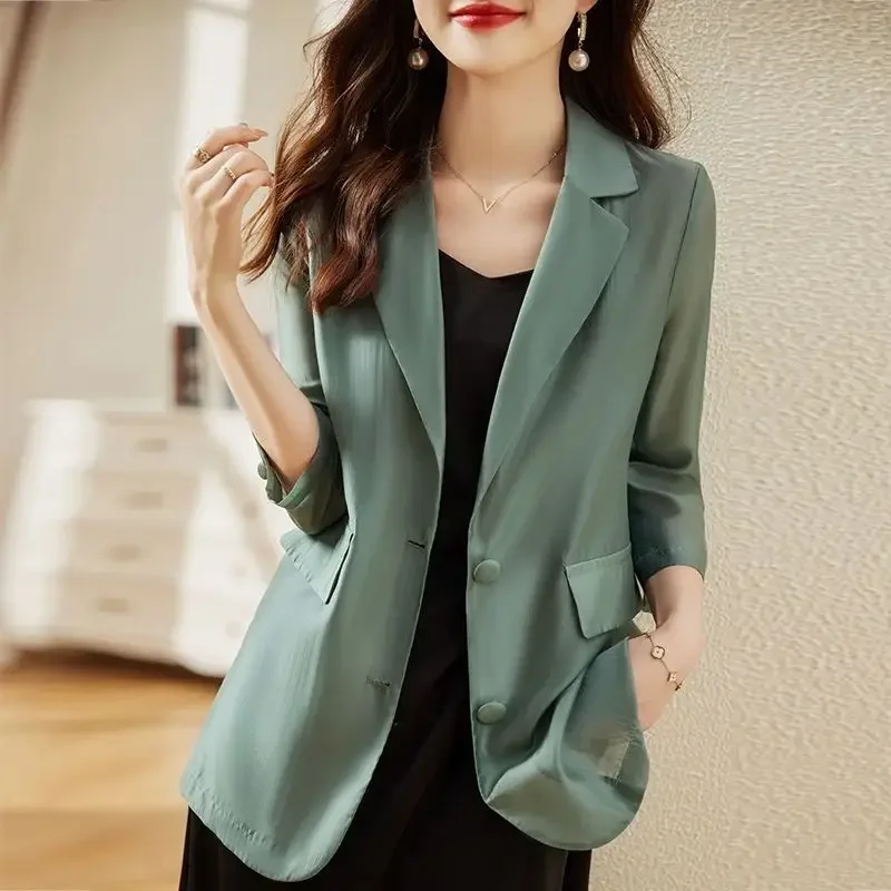 Blazer ผู้หญิง Leisure Solid Jacket ฤดูร้อนการตัดเย็บ Chic และ Elegant เสื้อเยาวชนนําแนวโน้ม 2025 ใหม่ในเสื้อสําหรับสตรี