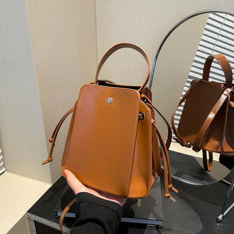 cinto-decoracao-moda-sacos-de-ombro-fivela-magnetica-linha-de-costura-2024-venda-quente-sacos-para-mulheres-bolso-aberto-bolsas-femininas-do-plutonio