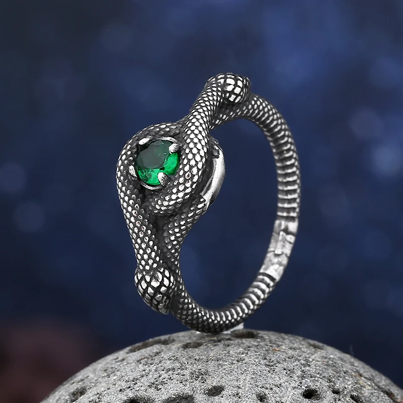 2023 New Vintage 316L Stainless Steel 3D Snake Ring With Green Stone Animal Fashion jewelry For Man Women Boyfriend Gift