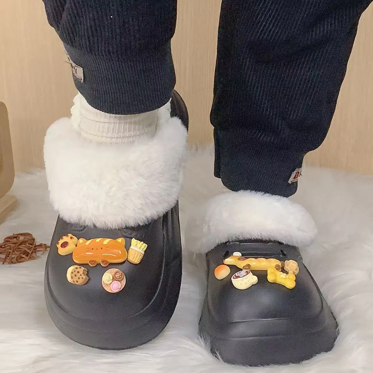 

Fashionable Furry Slippers for Women, Plush Clogs, Candy Bread Bear Set, Thick-Soled, Closed-Back Clogs, Non-Slip, Height-Increasing, Comfortable and Stylish