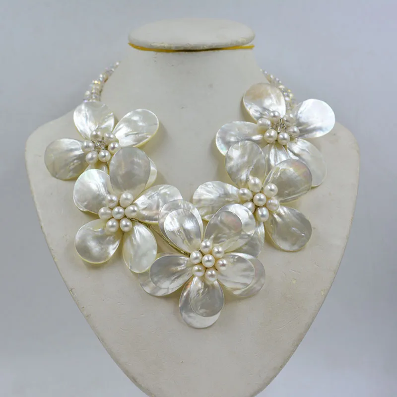 new !! Latest Design Shell Flowers Wedding Crystal Necklace Women Fashion Necklace 20\