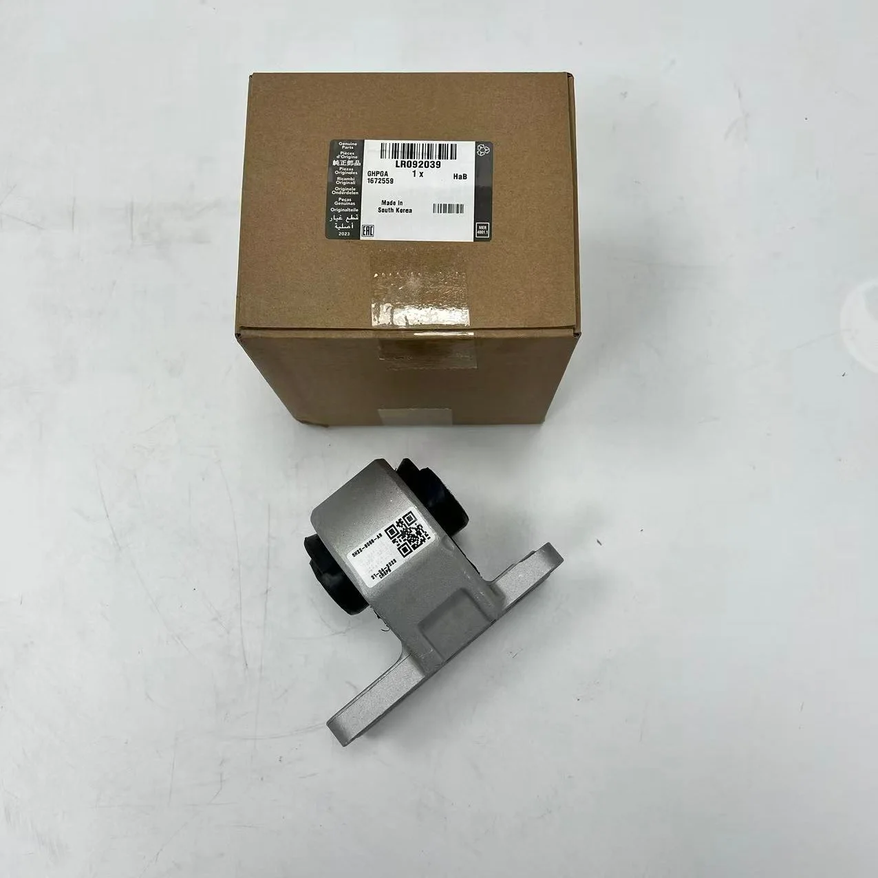 LR092039 IAF500021 for Land Rover Range Rover Range Rover Sport Discovery Four New Guardian gearbox Bracket Engine Rear Bracket