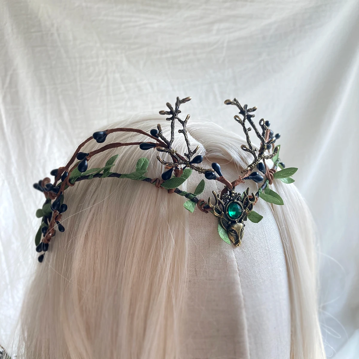 NATSORA Moon Woodland Stirnband Tiara mit Zweigen, Feenkrone, Elfenkrone für Braut, Hochzeit, Feen-Schmetterlingskostüm – Detail 14