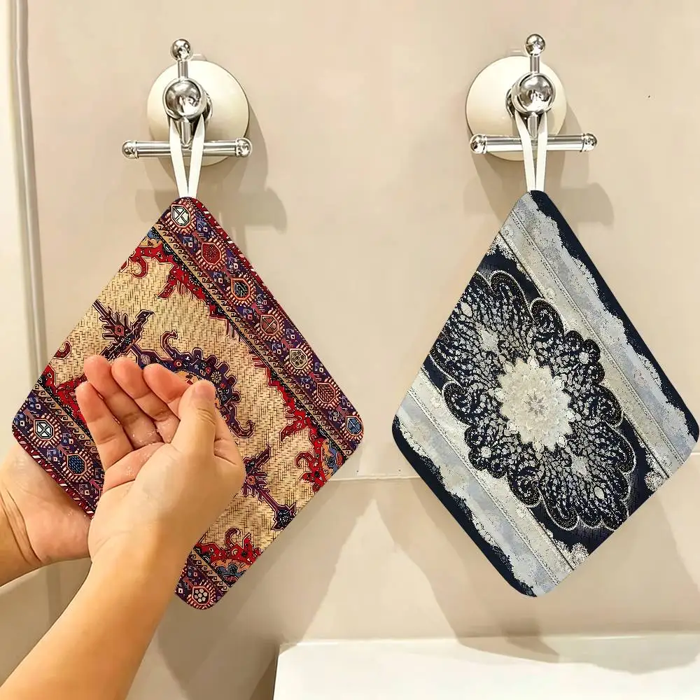 Complex regular patterns Hanging Kitchen Towel, Polyester Cotton Fabric, Absorbent Hand Wiping Towel for Home Dormitory