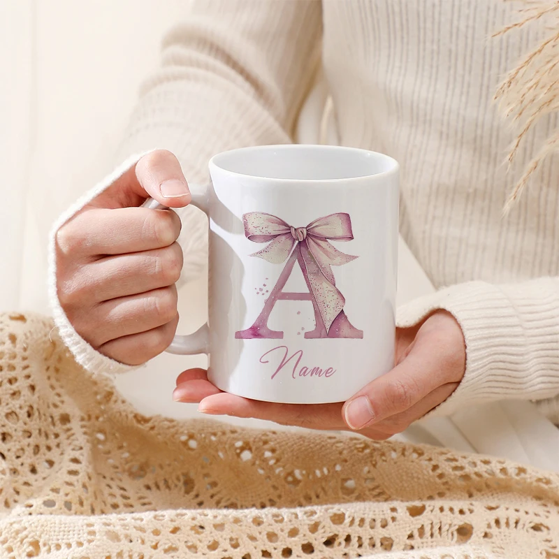 Bow A-Z Letters Custom Name Mug Repeatable Use Coffee Cup with Handle Initial Personalized Ceramic Cups Wedding Birthday Gifts