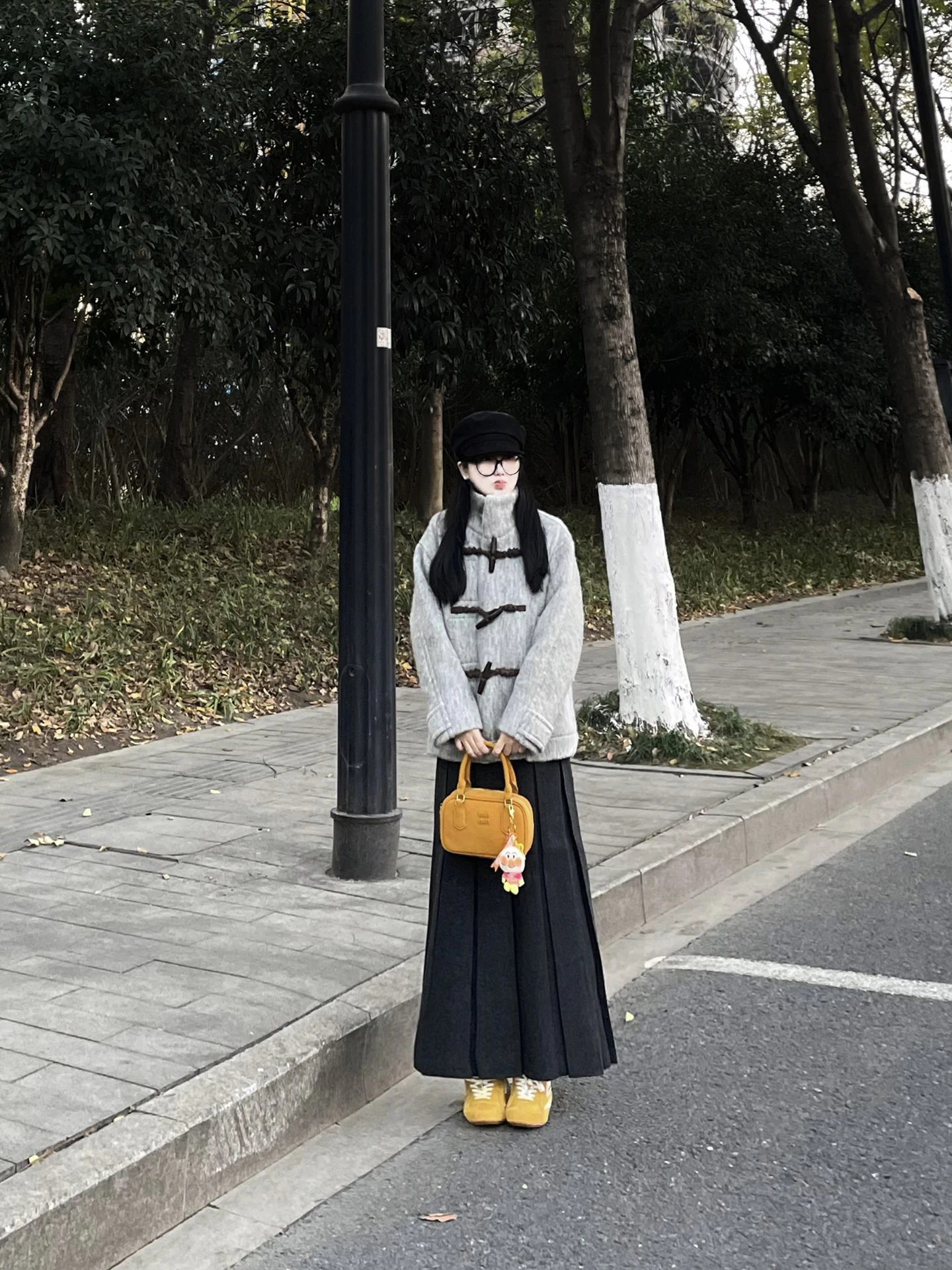 

Шерстяное пальто женское зимнее новое, маленький размер, элитное, свободное, стройнящее, из утолщенного твида, на пуговицах, модное