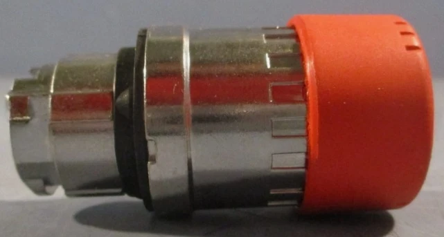 

Абсолютно новый аварийный выключатель ZB4BS834, оригинальный, в наличии 1 шт., быстрая доставка