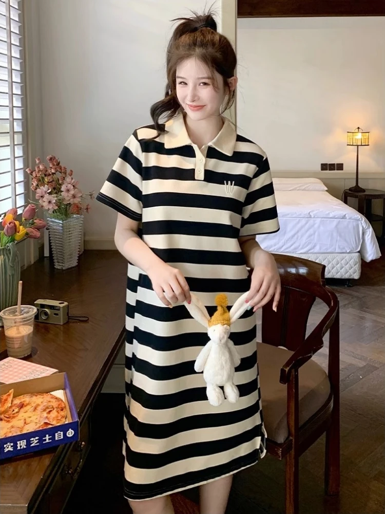 أزياء القطن بولو الرقبة قصيرة الأكمام الركبة طول مستقيم تي شيرت اللباس مخطط الصيف فضفاض الشق بدوره إلى أسفل طوق الملابس