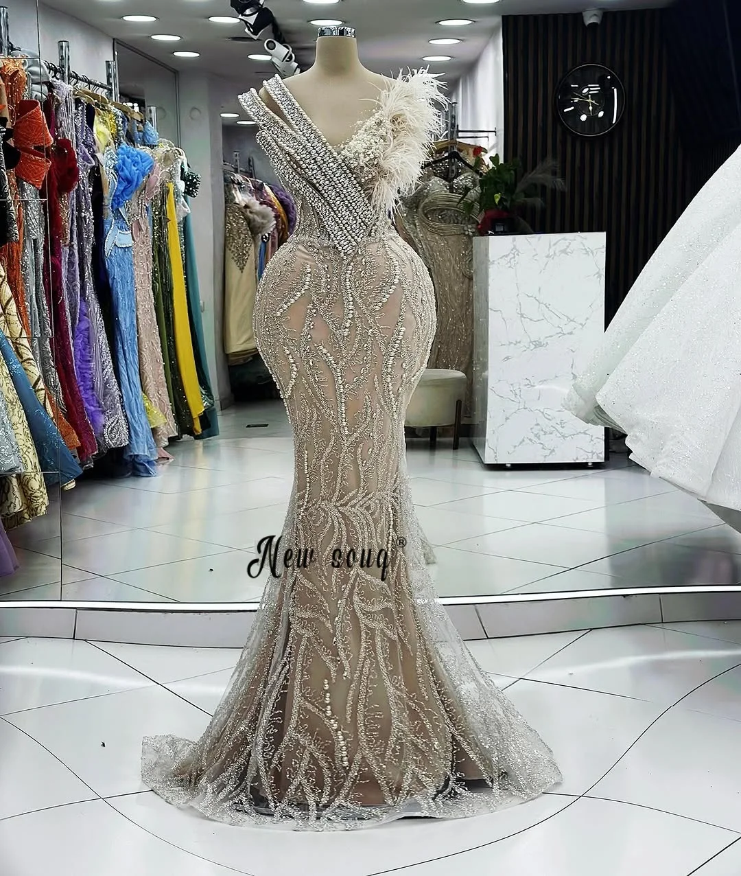 Vestidos de Noche Largos con Cuello en V, Color Champán, con Plumas en los Hombros, para Graduación, Estilo Dubái, de Lujo, para Recepción de Bodas 2026, Personalizados