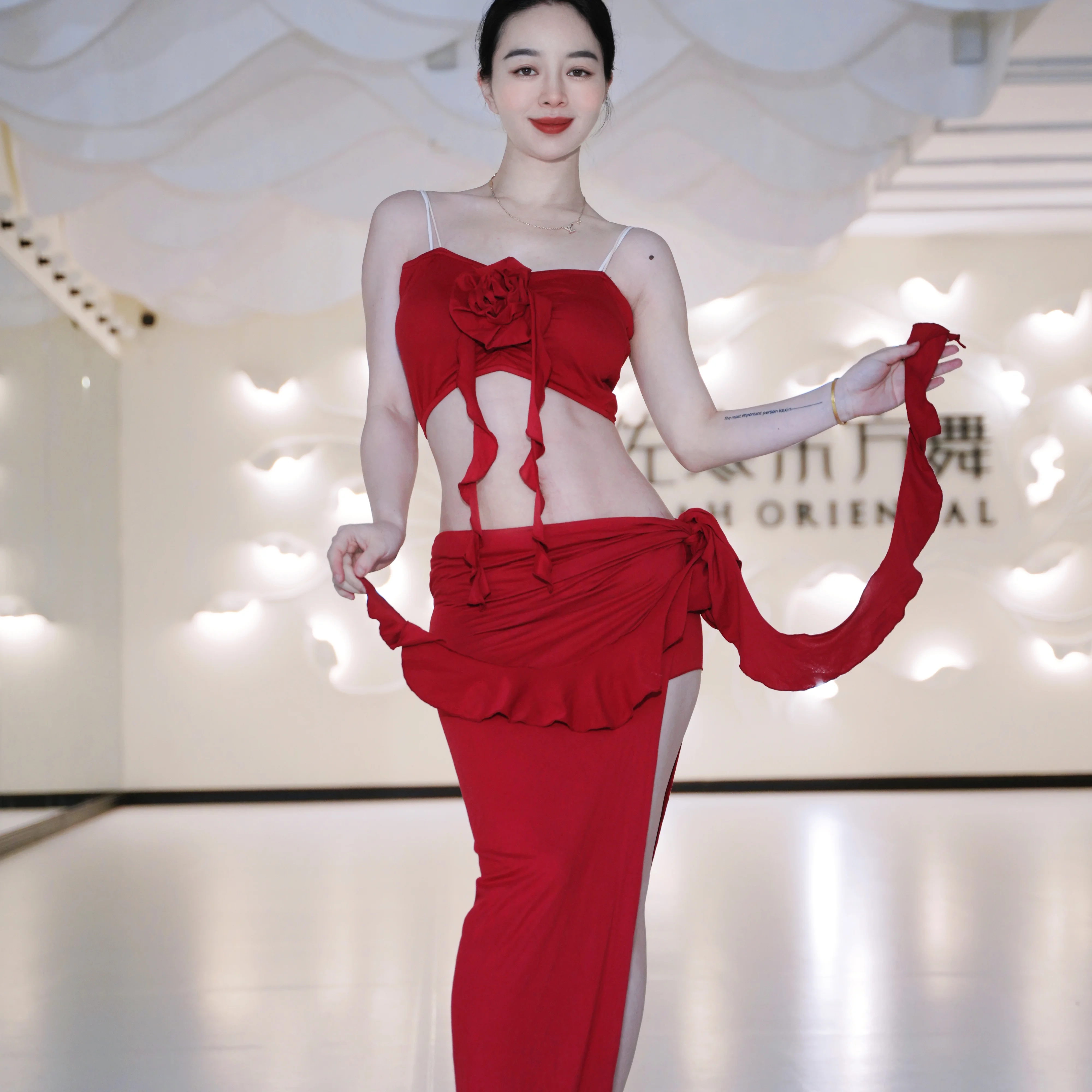 

New Women's Belly Dance Light Luxury Performance Costume Advanced Sexy Temperament Competition Clothing Oriental Dance Set