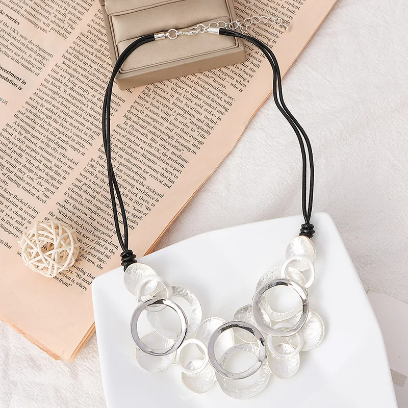 Metal Multiple Circles Round Pendant Necklaces Luxury Statement Necklace Korean Fashion Jewelry Accessories New 2023