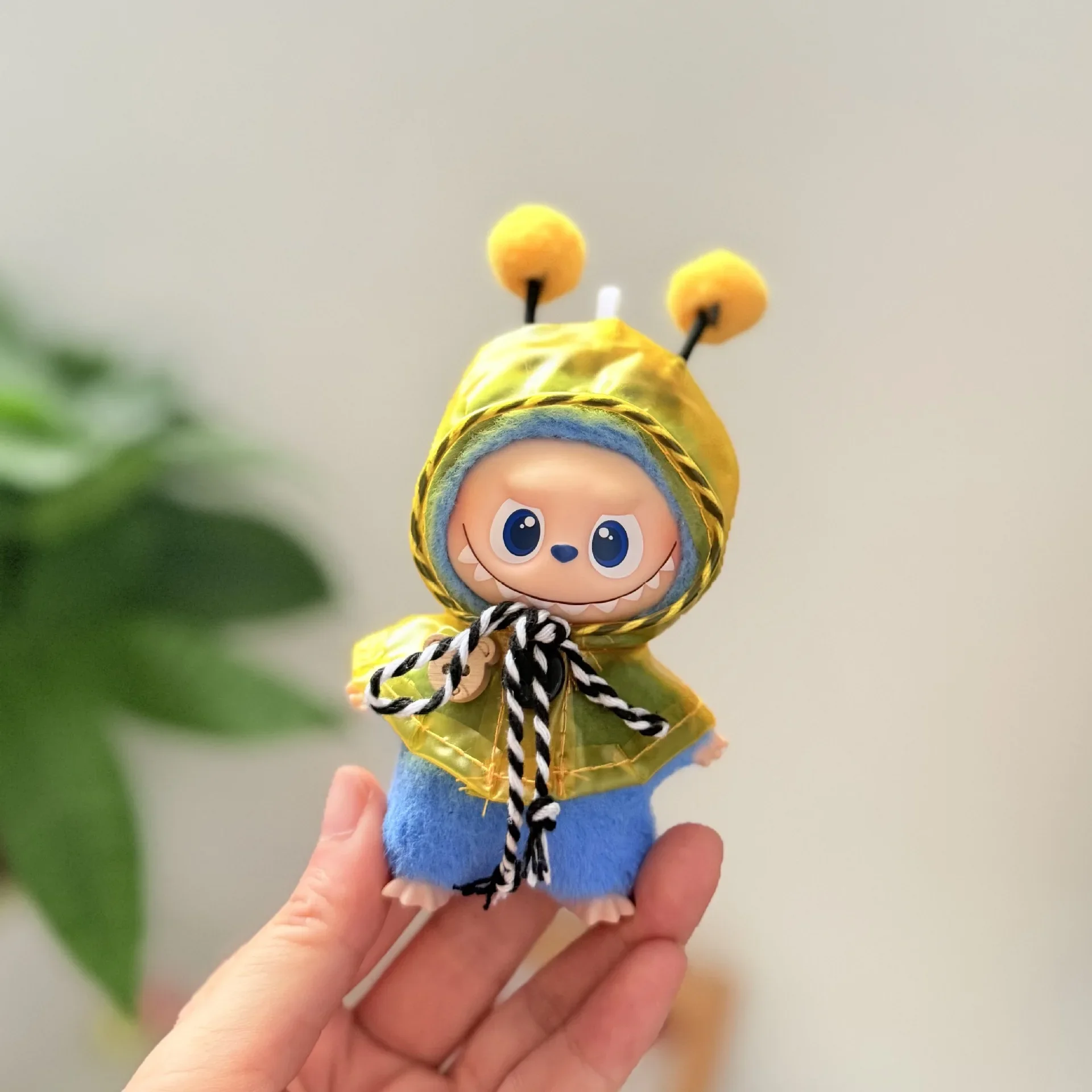 Para Mini Labubu de 10cm, Pin 4,0 para la serie Love, Mini Labubu, capa de lluvia, Ropa para muñecas, accesorios para Ropa de Labubu