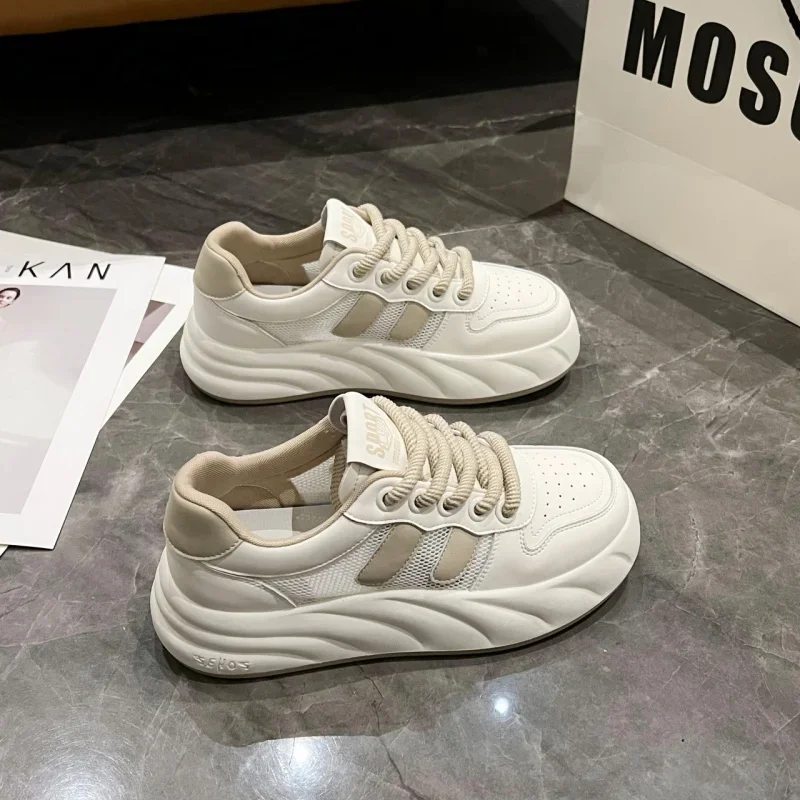 2024 Sneakers bianche da donna autunno stringate fondo spesso appartamenti Casual antiscivolo scarpe sportive da passeggio all'aperto Sapatos Femininos