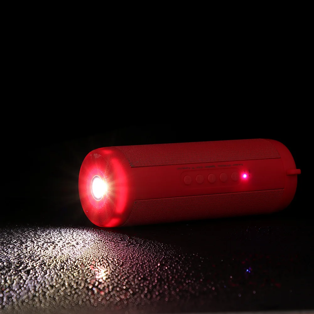 Cylindrical Portable Outdoor Subwoofer Bass Wireles Bluetooth Speaker  Speaker Support FM Radio TF Card Play LED Flashlight